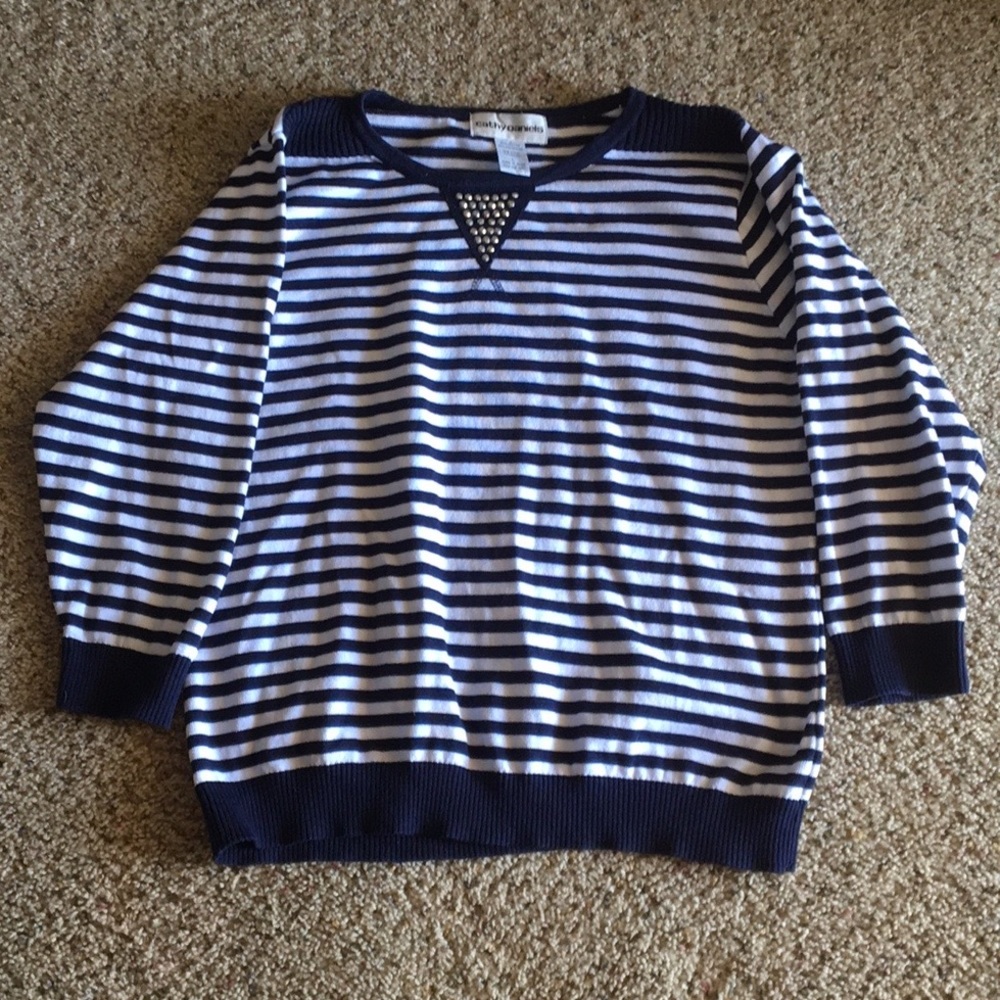 3 quarter sleeve sweater